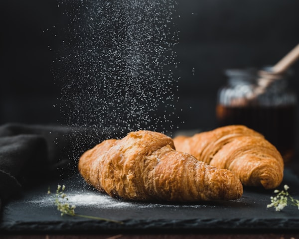 Croissant butter baru keluar dari oven